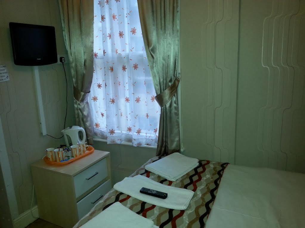 Wallace Hotel Blackpool Dış mekan fotoğraf